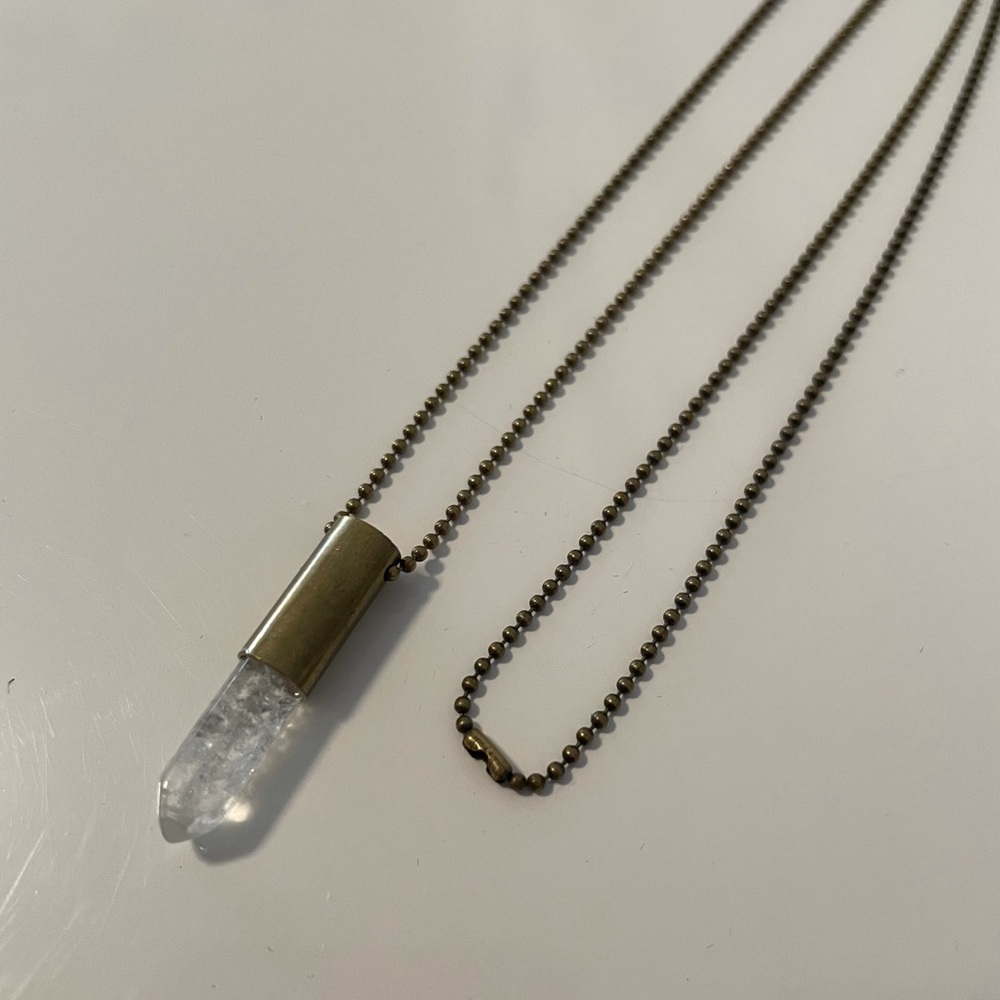 Crystal pendant necklace